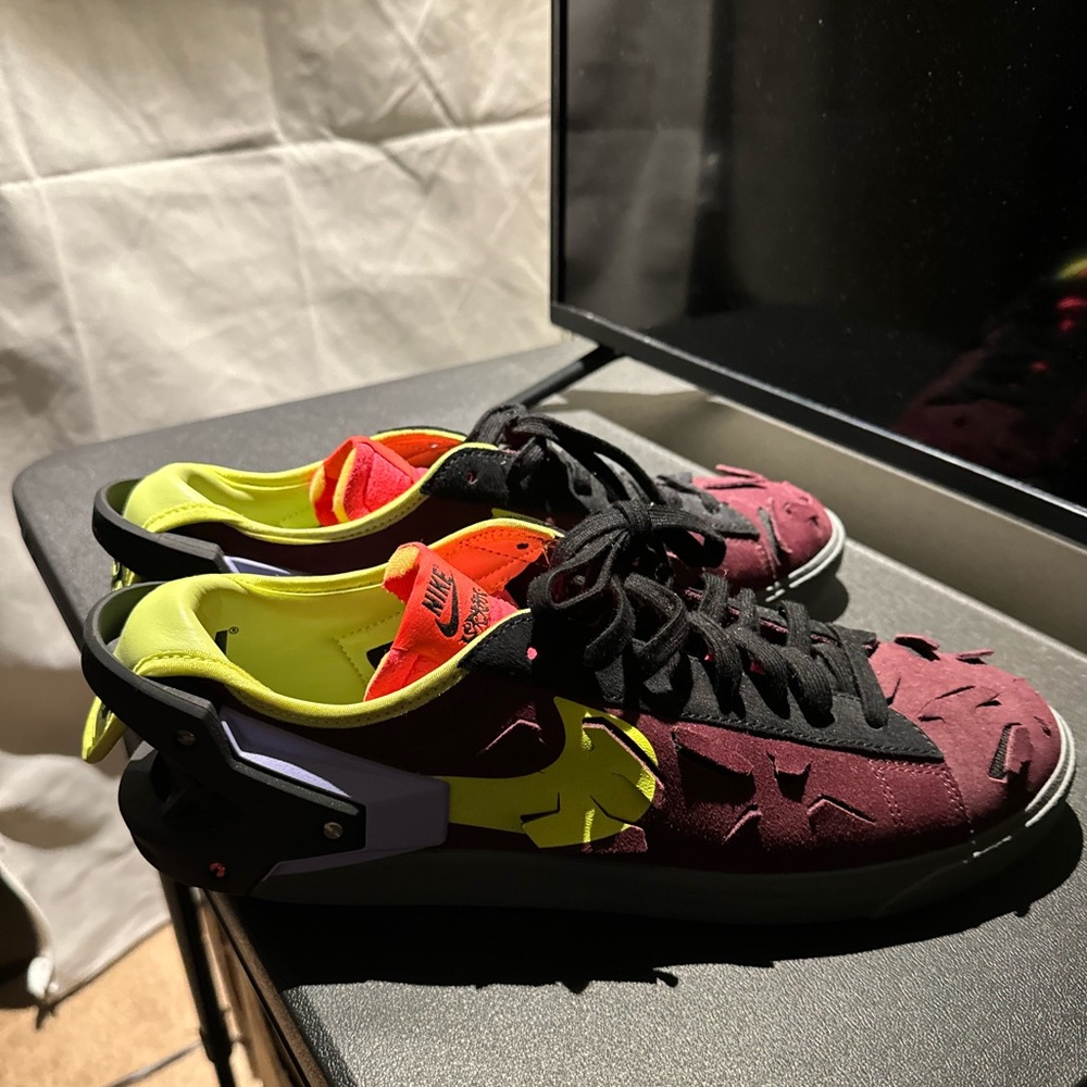 Men’s Nike sneakers. Sz 10.5